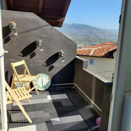 Sleep And Drive White Apartment Sarajevo